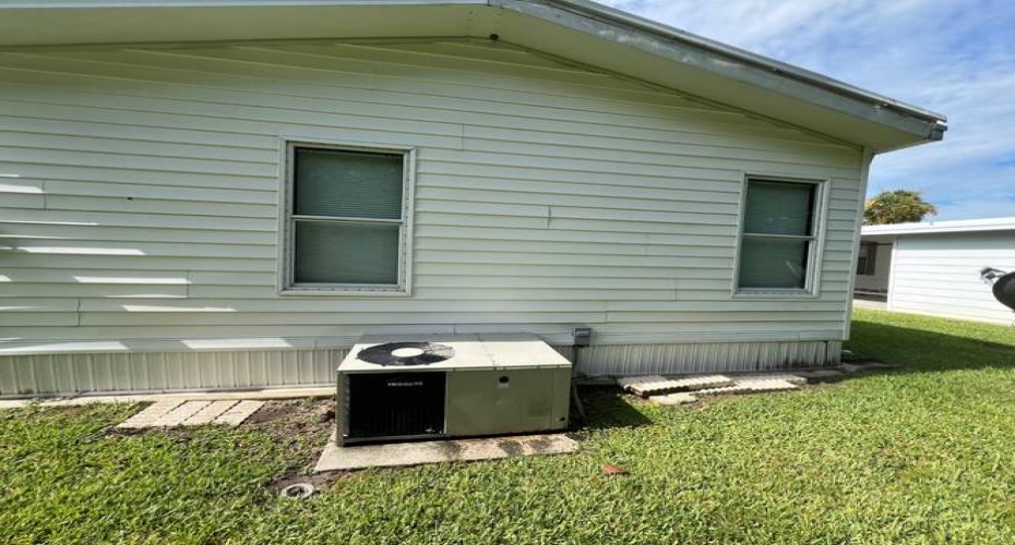 424 Whip Poor Will Dr., Sebring, Florida 33875, 2 Bedrooms Bedrooms, 8 Rooms Rooms,2 BathroomsBathrooms,Mobile/manufactured,For Sale,Whip Poor Will Dr.,11324745