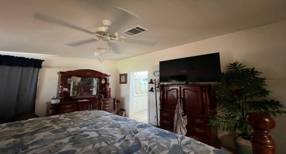 2284 Woods and Water Ct., Sebring, Florida 33872, 3 Bedrooms Bedrooms, ,2 BathroomsBathrooms,Mobile/manufactured,For Sale,Woods and Water Ct.,11345981