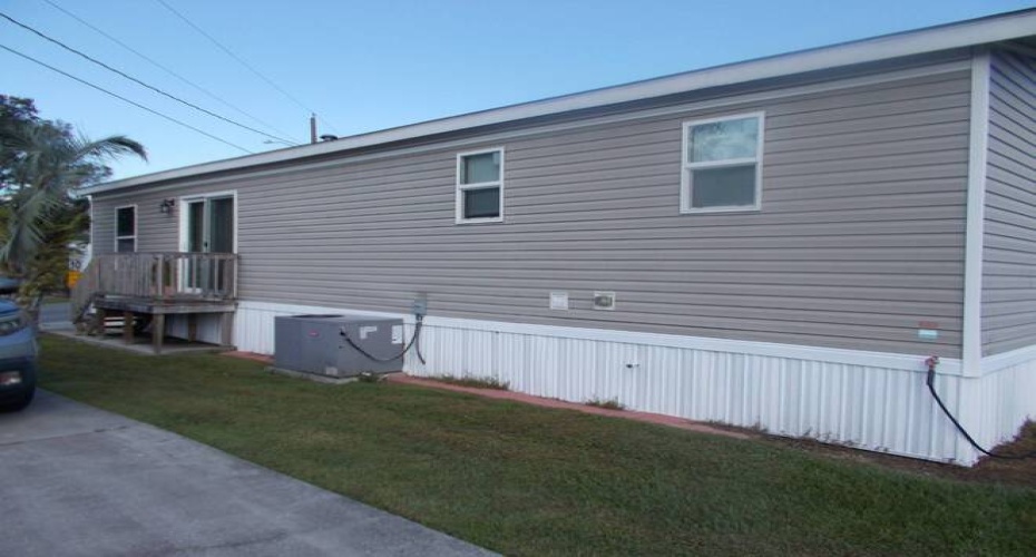 3710 OLD TAMPA HWY, LAKELAND, Florida 33811, 3 Bedrooms Bedrooms, 7 Rooms Rooms,2 BathroomsBathrooms,Mobile/manufactured,For Sale,OLD TAMPA HWY,11363481