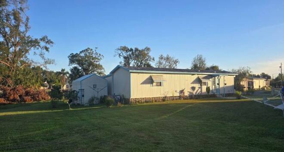 308 NOBLE AVENUE, Lakeland, Florida 33815, 2 Bedrooms Bedrooms, 8 Rooms Rooms,2 BathroomsBathrooms,Mobile/manufactured,For Sale,NOBLE AVENUE,11381312