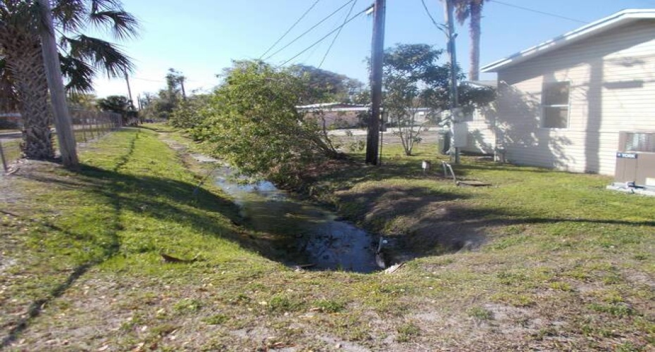 206 MAY STREET, Lakeland, Florida 33815, 2 Bedrooms Bedrooms, 9 Rooms Rooms,2 BathroomsBathrooms,Mobile/manufactured,For Sale,MAY STREET,11439775